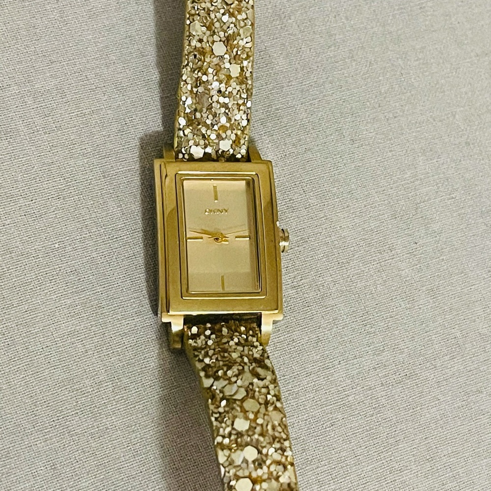 DKNY WATCH FOR WOMEN